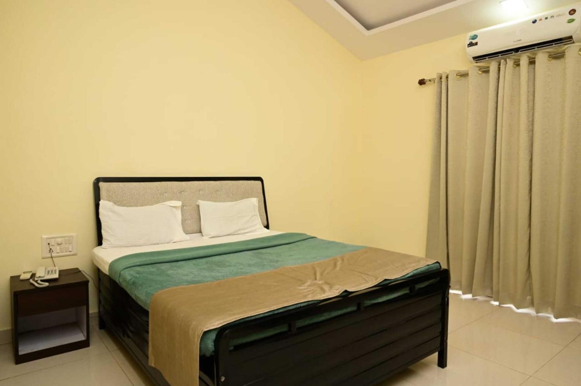 Wada Chirebandi Hotel Gimvi Ngoại thất bức ảnh