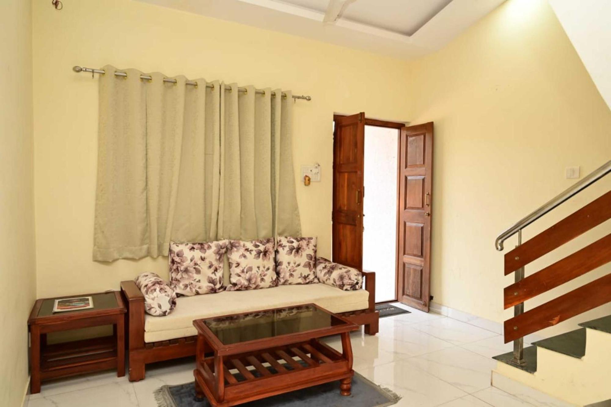 Wada Chirebandi Hotel Gimvi Ngoại thất bức ảnh