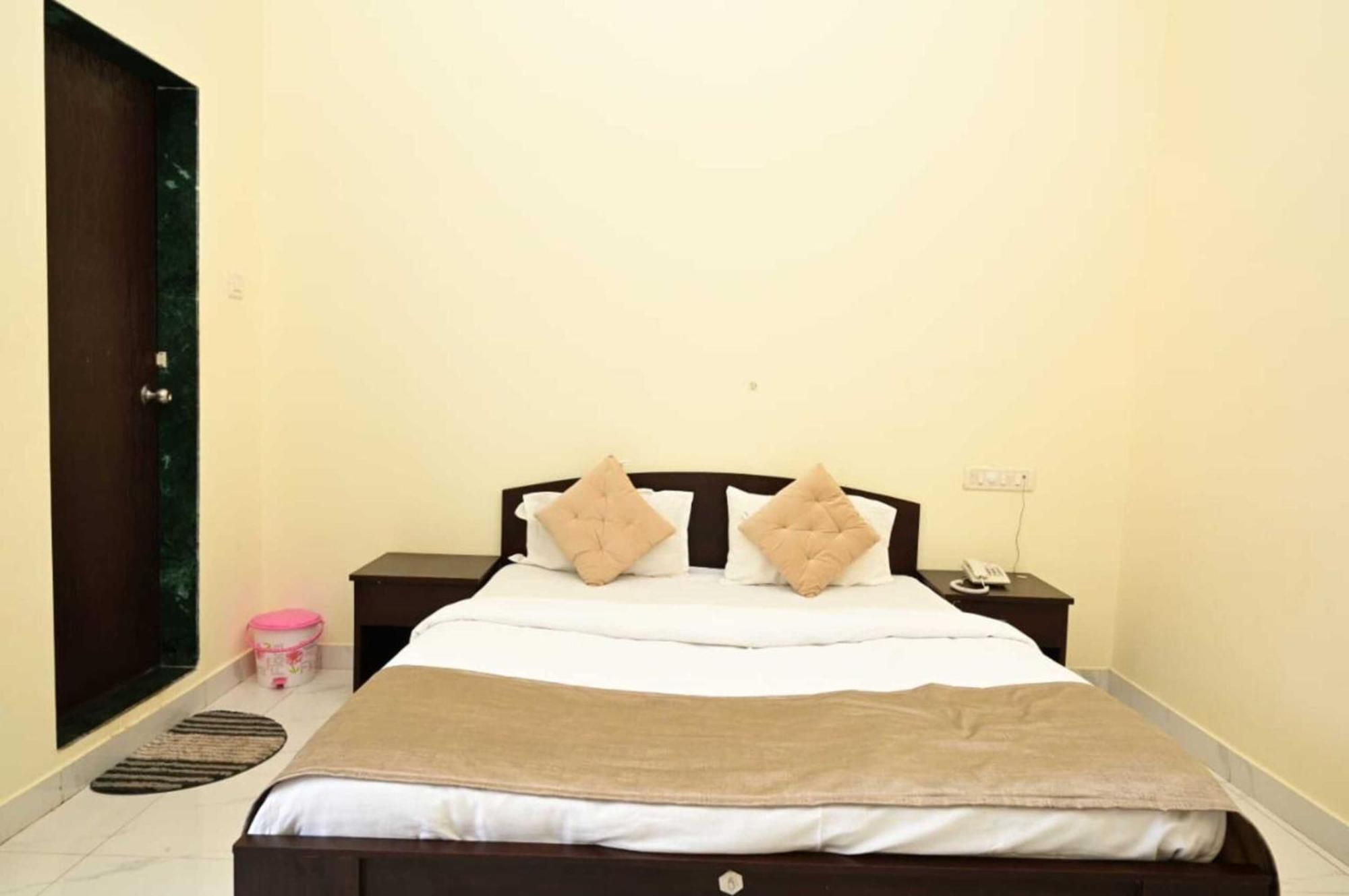 Wada Chirebandi Hotel Gimvi Ngoại thất bức ảnh