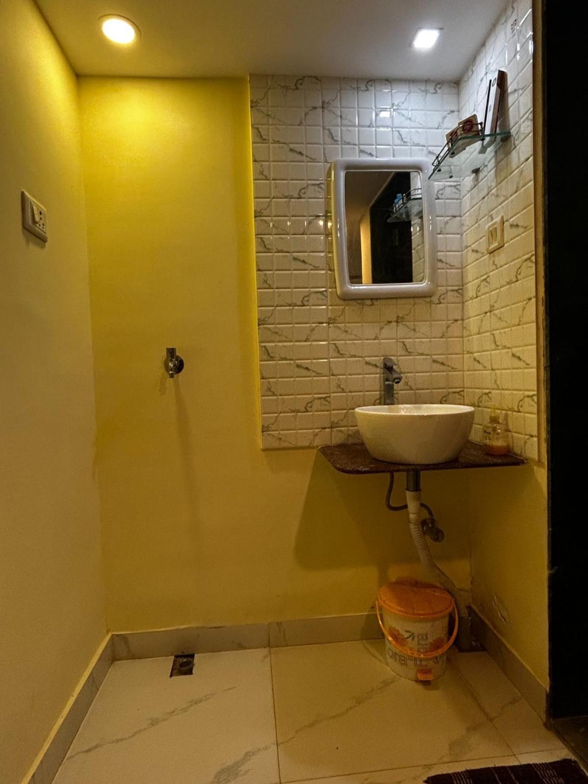Wada Chirebandi Hotel Gimvi Ngoại thất bức ảnh