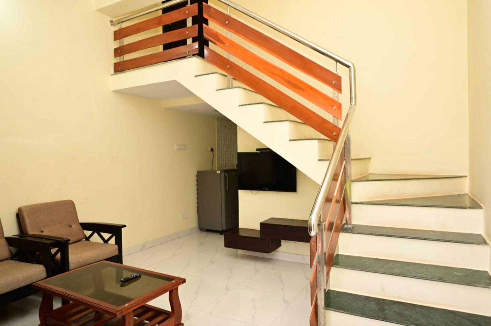 Wada Chirebandi Hotel Gimvi Ngoại thất bức ảnh