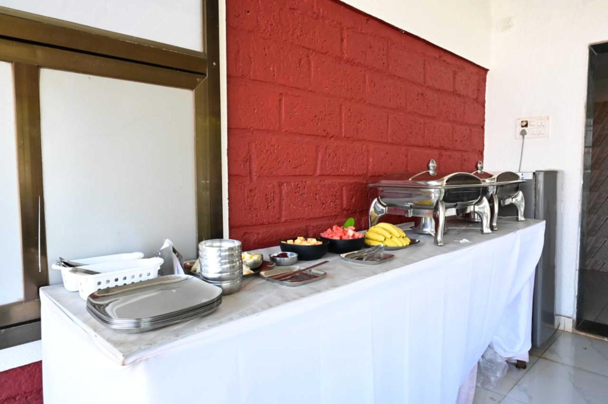 Wada Chirebandi Hotel Gimvi Ngoại thất bức ảnh