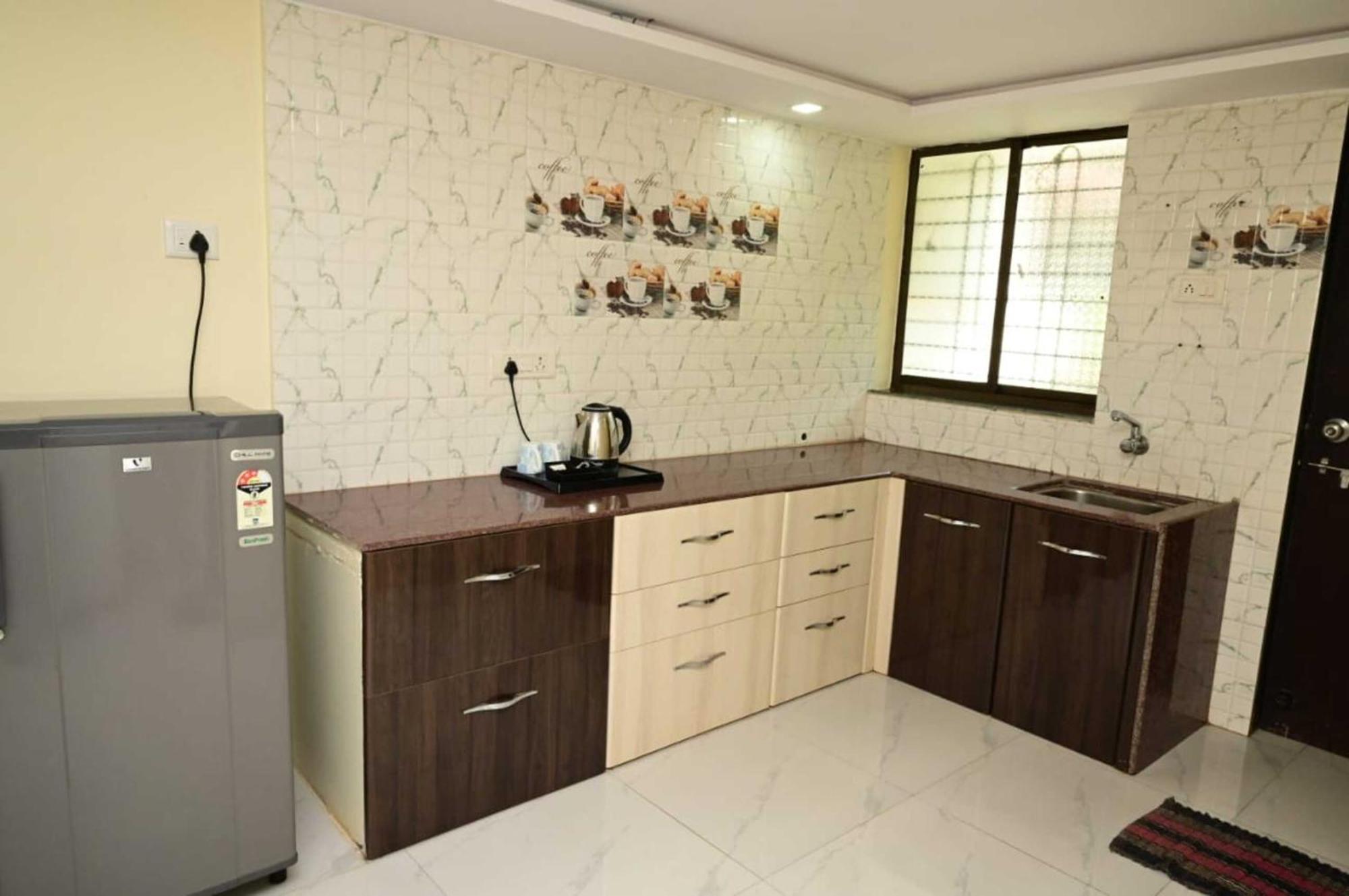 Wada Chirebandi Hotel Gimvi Ngoại thất bức ảnh