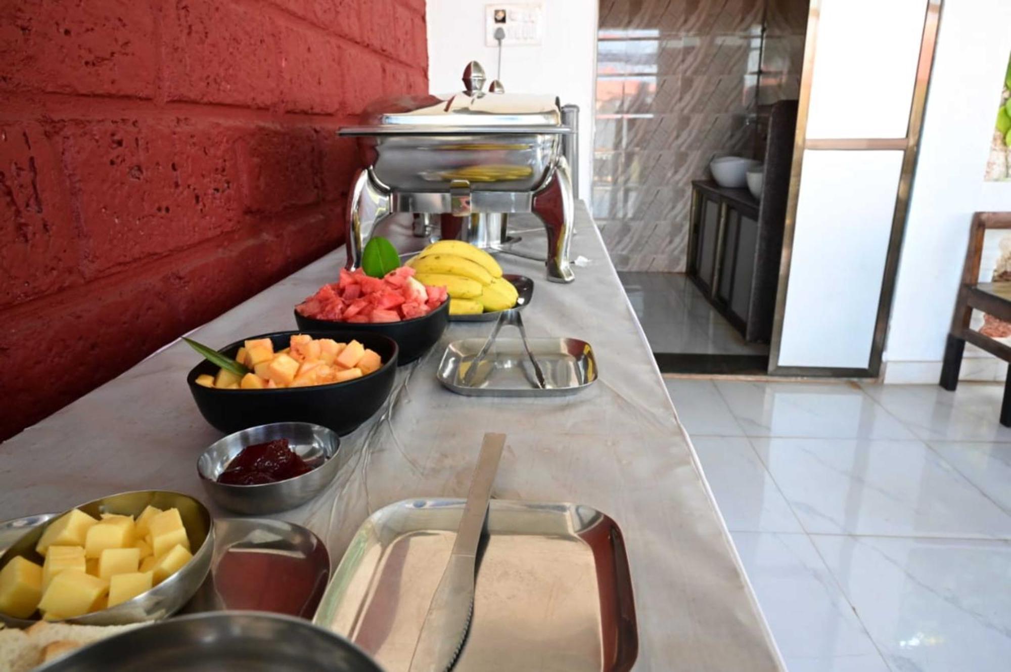 Wada Chirebandi Hotel Gimvi Ngoại thất bức ảnh